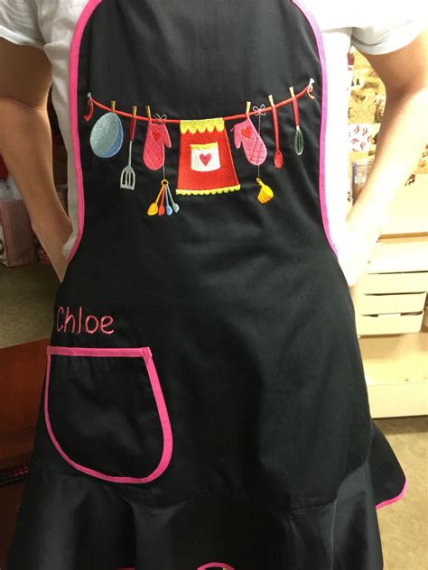 Embroidered Chloe's Apron | Fashionable DIY Embroidery Design