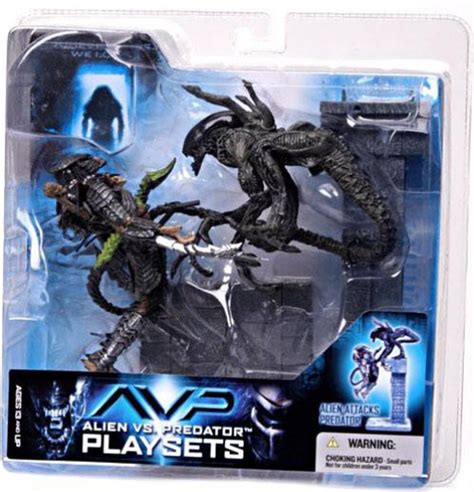 McFarlane Toys Alien vs Predator Alien vs. Predator Movie Playsets ...