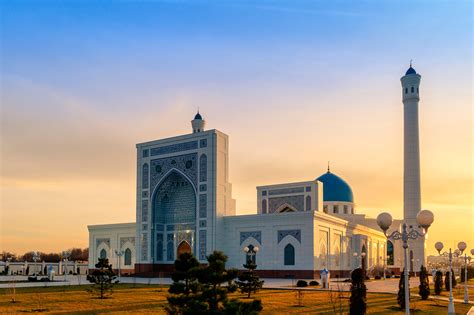 Minor Mosque on the background of the beautiful sky Tashkent wallpapers and images - wallpapers ...