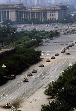 Tank Man : The Tank Man Image From The 1989 Protests In Tiananmen ...