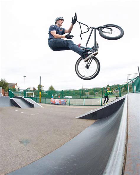 BMX Bike Stunts UK - Hire Bike Tricks | Scarlett Entertainment UK