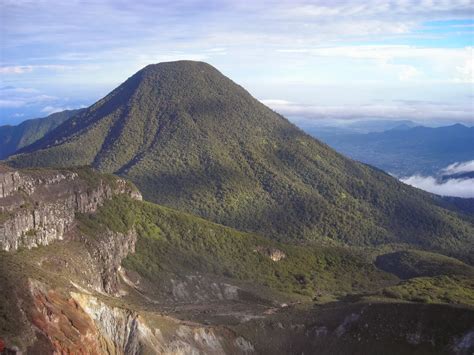 Traveler Guide: Gunung Gede Pangrango National Park