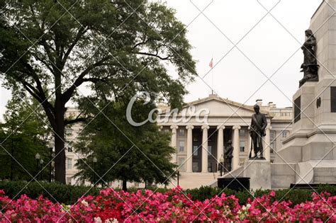 United States Treasury Building - Photos by Canva