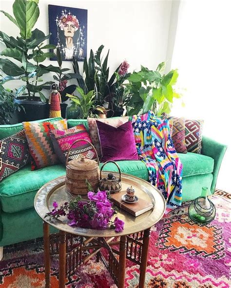 36 Fabulous Bohemian Living Room Decorating Ideas - HMDCRTN