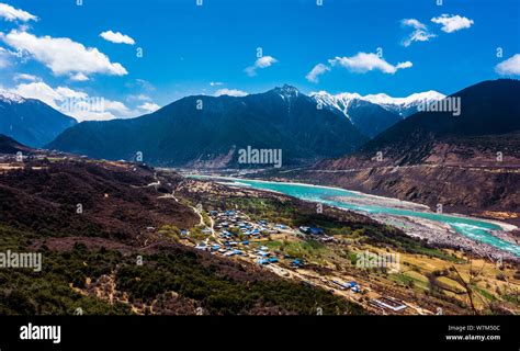 --FILE--Aerial view of the Yarlung Tsangpo Grand Canyon or Yarlung Zangbo Grand Canyon, the ...