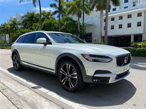 2018 VOLVO V90 CROSS COUNTRY T5 MOMENTUM // Buy Cars on GBChoice