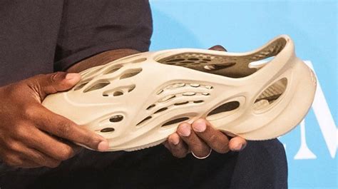 La nuevas zapatillas de Kanye West están fabricadas con algas