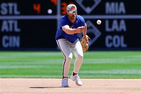 Phillies' Bryce Harper to start at first base this week vs. Brewers