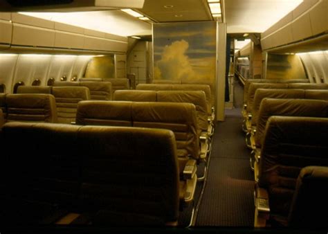 American Airlines DC-10 First Class Cabin | Airplane interior, Aircraft ...