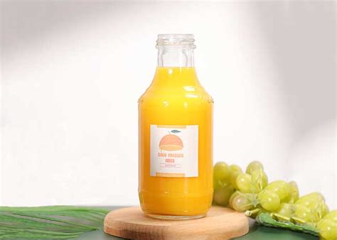 Wholesale clear cold pressed 16oz glass juice storage bottles with screw caps