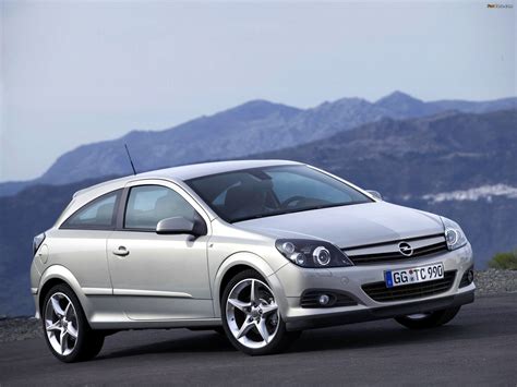 Images of Opel Astra GTC (H) 2005–11 (2048x1536)