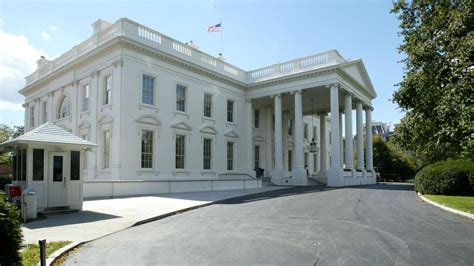 The White House - Images: President Trump leaves the White House ...