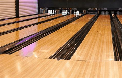 How Do Bowling Lanes Not Get Dented? - IndoorGameBunker