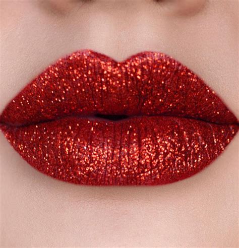 Perfect Lip Makeup Ideas : Ruby Red Glitter Lips