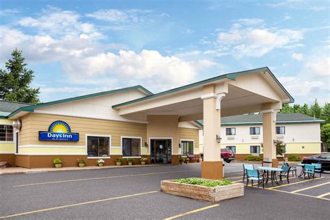 Days Inn by Wyndham Marquette | Marquette, MI Hotels