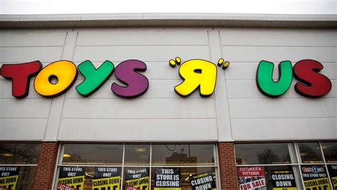 Toys 'R' Us gift cards will be worthless in one month