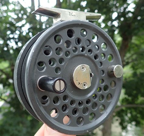 First Cast Fly Fishing: Vintage Fly Fishing Reels: Keep it or Toss it?