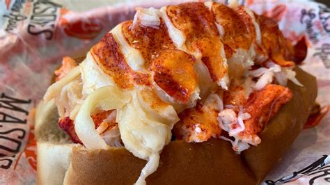 Menu Hopping: Mason's Famous Lobster Rolls