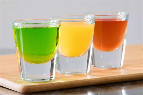 51 Awesome Boozy Shots for Tonight's Party in 2020 | Vodka shots recipe ...