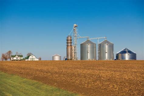 The Difference Between Grain Bins And Silos Illinois Farm Bureau Partners