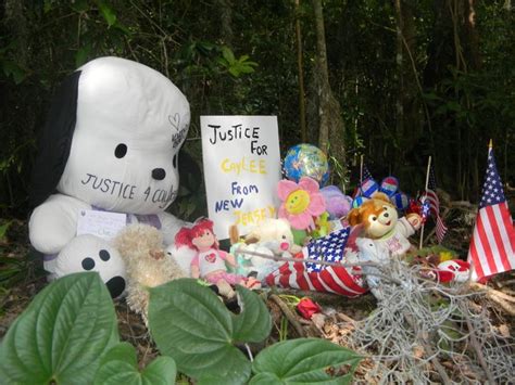 Caylee Anthony Crime Scene Draws Droves Of Onlookers | HuffPost Latest News