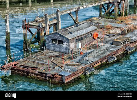 Old jetty by the remains of Southampton Pier, Town Quay, Southampton ...