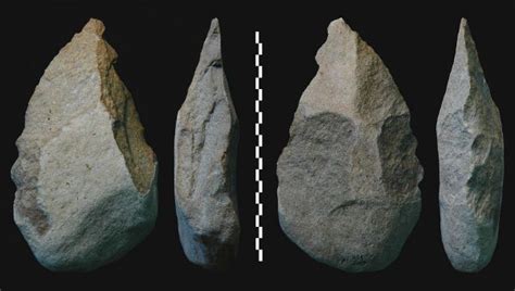 Acheulean Handaxe : The Oldest Known Formal Human Tool