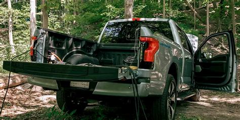 Ford electric vehicles and F-150 Lightning used to power a movie