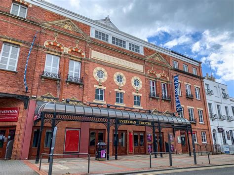 Historical Cheltenham self-guided tour