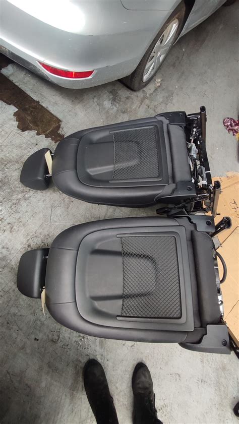 AUDI Q3 PAIR OF LEATHER FRONT SEATS - VolksAudi