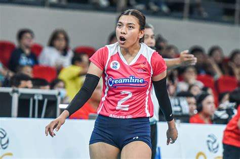 Alyssa Valdez sees 8-month injury rehab pay off, passes F2's 5-set ...