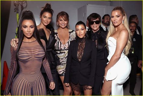 Kardashian Family Thanks California Firefighters During Peoples' Choice Awards Speech: Photo ...