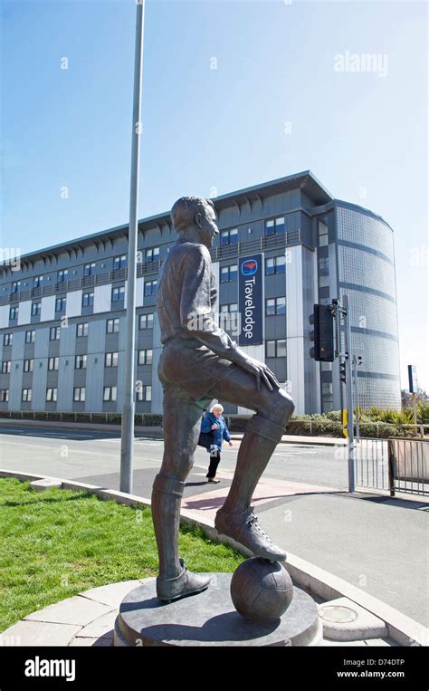 Statue of Blackpool and England International player the late Jimmy ...