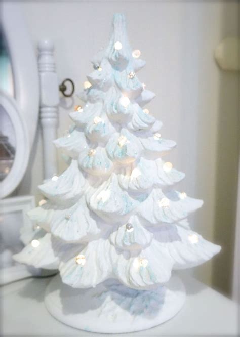 4 Most Beautiful Ceramic Christmas Trees for the Season