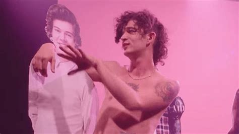 Matty Healy wants to produce Harry Styles, but he’s “defo blocked”