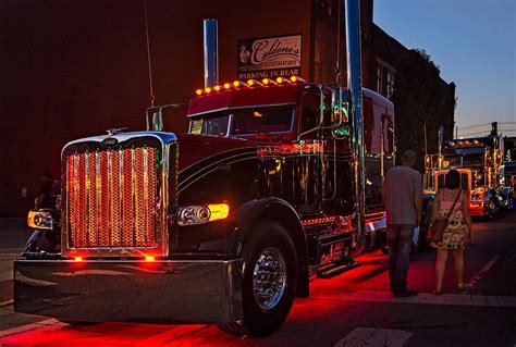 Peterbilt 389: The Ultimate Guide To The Specs, Features, Performance And Pricing