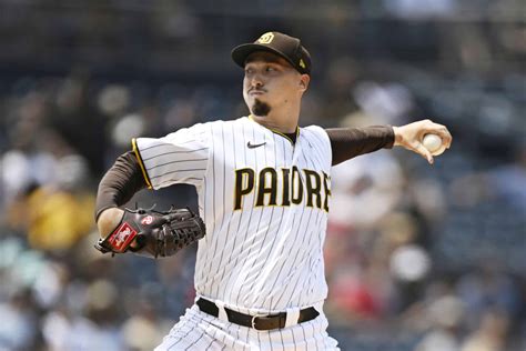 Blake Snell Holds MLB Lead As Padres Cling To Contention