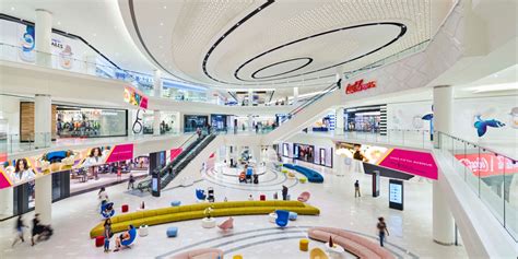 Apple Store Opening at Massive American Dream Mall Outside New York ...