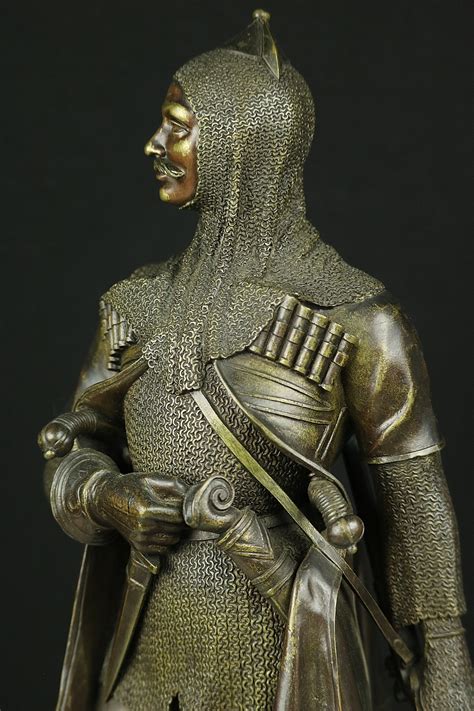 Very fine antique bronze statue of a fully armed warrior by