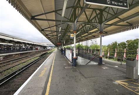 Disused Stations: Clapham Junction Station