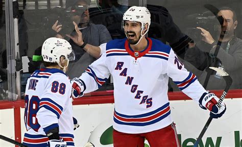 Chris Kreider scores two power play goals in win over Devils