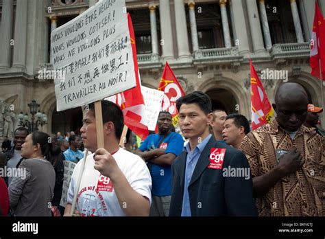 Chinese Migrant Workers, Immigrants, Demonstrating in May 1, May Day Stock Photo: 29363058 - Alamy