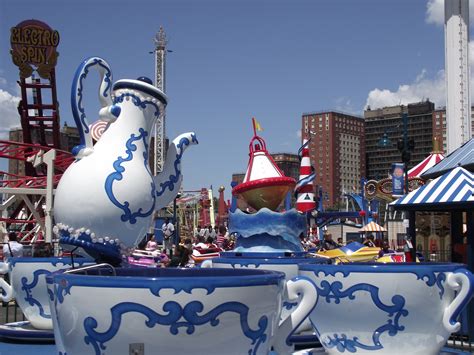 File:Luna Park Coney Island 2.JPG - Wikimedia Commons