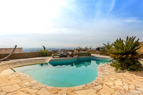 Provence Beaches villa rentals Marseille with private pool and sea[....]