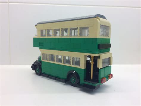 Lego Double-decker bus MOC in Green & Cream | This was a pro… | Flickr