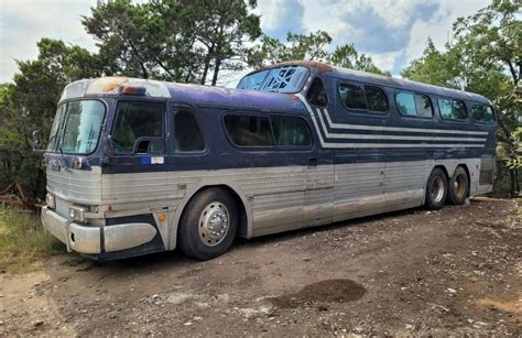 Vintage Greyhound! 1955 GMC Scenicruiser | Barn Finds