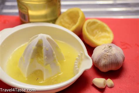 How to Use Honey and Lemon to Treat Cough | Med-Health.net