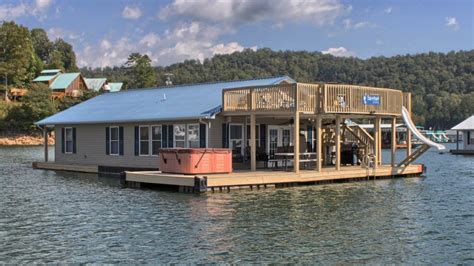 Norris Lake Floating Cabins