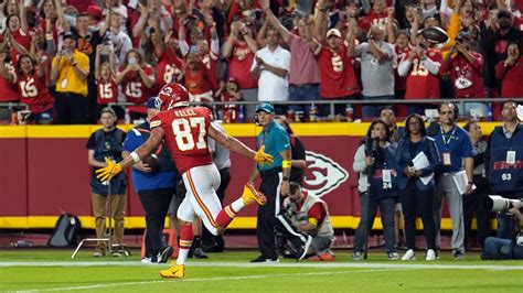 Travis Kelce Makes Bizarre NFL History After Bonkers Performance