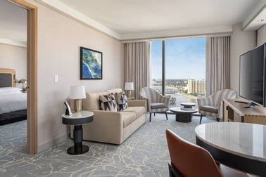 Hotel Rooms in Tampa, FL | JW Marriott Tampa Water Street